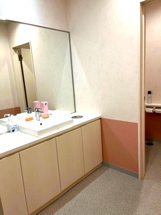 女性用トイレ